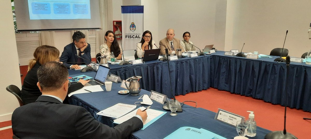 EUROsociAL_'s tweet photo. 🇪🇺🇦🇷 Programa @EU_Partnerships @UEenARG #EUROsociAL y @AIAMP_Pdencia @FiscalesGobAr reúnen en Buenos Aires a la Red de Fiscales Anticorrupción de la #AIAMP 🌎

⚖️ Hoy abordamos #ResultadosEUROsociAL en combate de corrupción facilitadora de trata de mujeres y contra la #Sextorsión https://t.co/GVYnGPODfQ