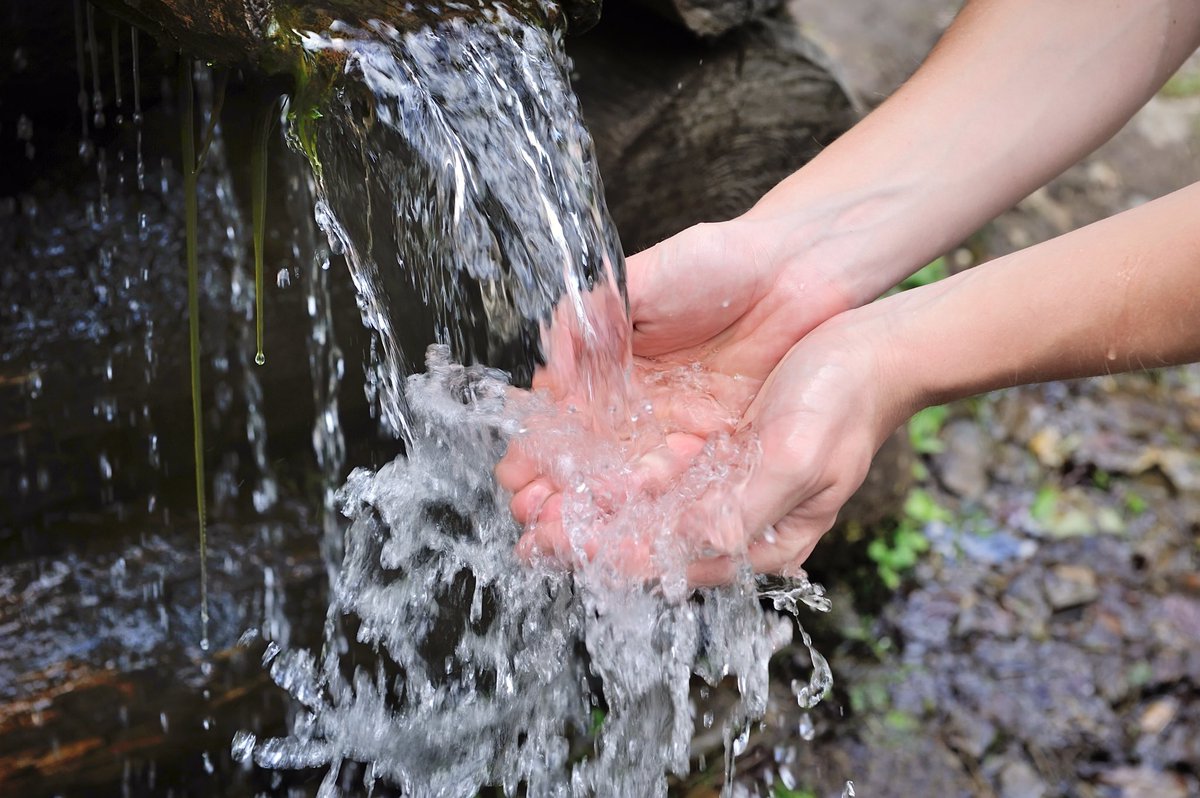 NDeRiviere's tweet photo. On this #WorldWaterDay, we recall that the strengthening of water governance, through integrated water resources management, and the implementation of the human rights to water and sanitation are essential.
 
Let’s join our forces for an ambitious @UN Water Conference in 2023. https://t.co/dFz1H3c2ou
