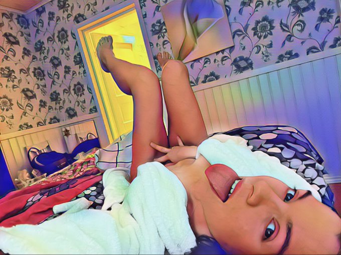 Toungeout tuesday 😜 https://t.co/cotPFvtzCP