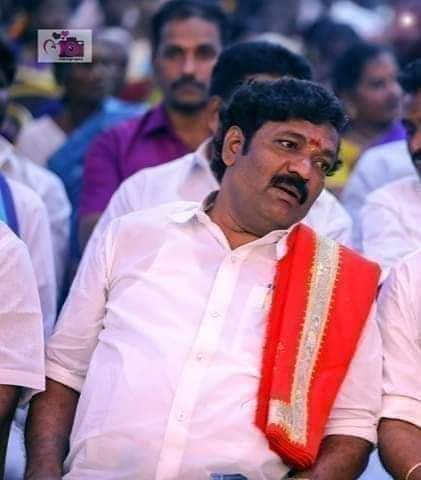 rajinikshtriyan's tweet photo. நாளை ஆடுதுறையில் மொத்த காவல்துறையினரை பாதுகாப்புக்காக குவிக்க உள்ளனர்... 

ஆளும் கட்சி.🤷

இன்றே பேரிகார்ட்களை தயார் செய்யும் காவல்துறையினர்...

எதிர்த்து நிற்பவரின் பலம் அப்படி...

ம.க.ஸ்டாலின்  இராணுவம்....☺ https://t.co/jJZQWBA2jT