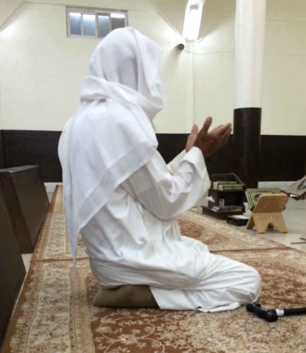 إنّا لله وإنّا إليه راجعون

انتقل جدّي "ناصر الخلف السبيعي" إلى رحمة الله، والصلاة عليه غدًا الأربعاء 20 شعبان 1443هـ، بعد العصر في جامع الشيخ محمّد بن عبدالوهاب ببريدة، والعزاء في المقبرة إن شاء الله.

رحمه الله وغفر له وأسكنه فسيح جنّاته