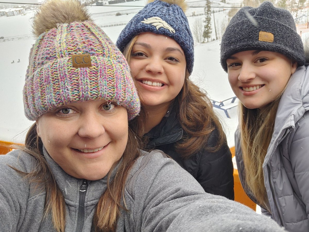 heathwilson0112's tweet photo. Had so much fun with our trainers snow tubing at Fraser Tubing Hill! Thank you for all you do!🌶️🧡🌶️🧡#chilislove #greality https://t.co/8Ciaa8IobX