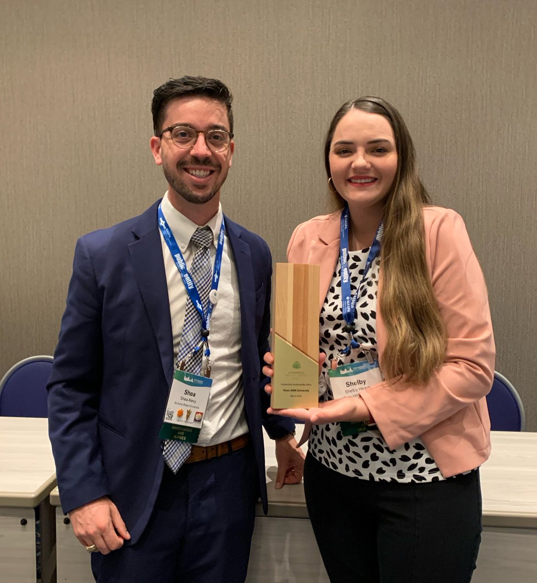 NASPA_SKC's tweet photo. It was an honor to present our inaugural award to @TAMUResLife, 2022’s Outstanding Sustainability Office! Congratulations to this very deserving group of environmental justice advocates who are giving their residents the tools to live in a #sustainable way! @NASPAtweets https://t.co/F3XE2ADybQ