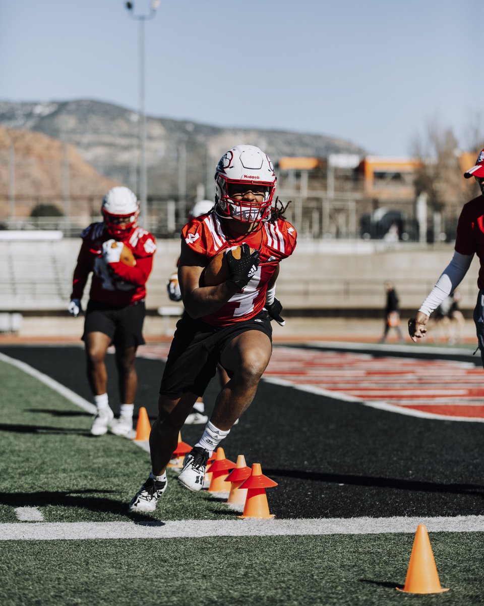 SUUFB_'s tweet photo. We’re back‼️

#FocusFightFinish #StormTheSky https://t.co/qdTmgMaWVC