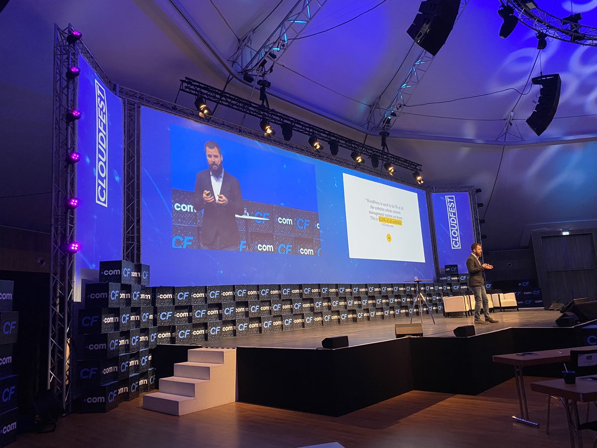 annamradu's tweet image. Came all this way just to see this guy on the main stage at @cloudfest, phew! 😅 Go, go @sirjonathan 🙌
#Cloud #WordPress #WordPressEcosystem