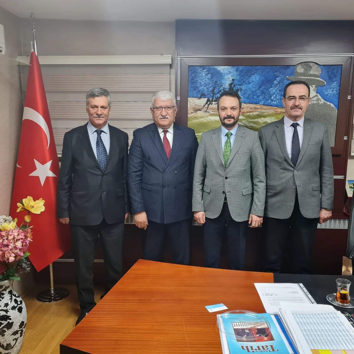 Çok kıymetli büyüğüm, ağabeyim, hemşehrim İLKSAN Yönetim Kurulu Başkanı Sayın Tuncer Yılmaz'ı, muhterem Hocam Cemal Gezmiş ve ağabeyim MHP İl Sekreter Yrd. Kemal Açıkbaşgil ile ziyaret ettik. Misafirperverliğinden ve hoş sohbetinden dolayı Tuncer Yılmaz başkanıma teşekkür ederim.