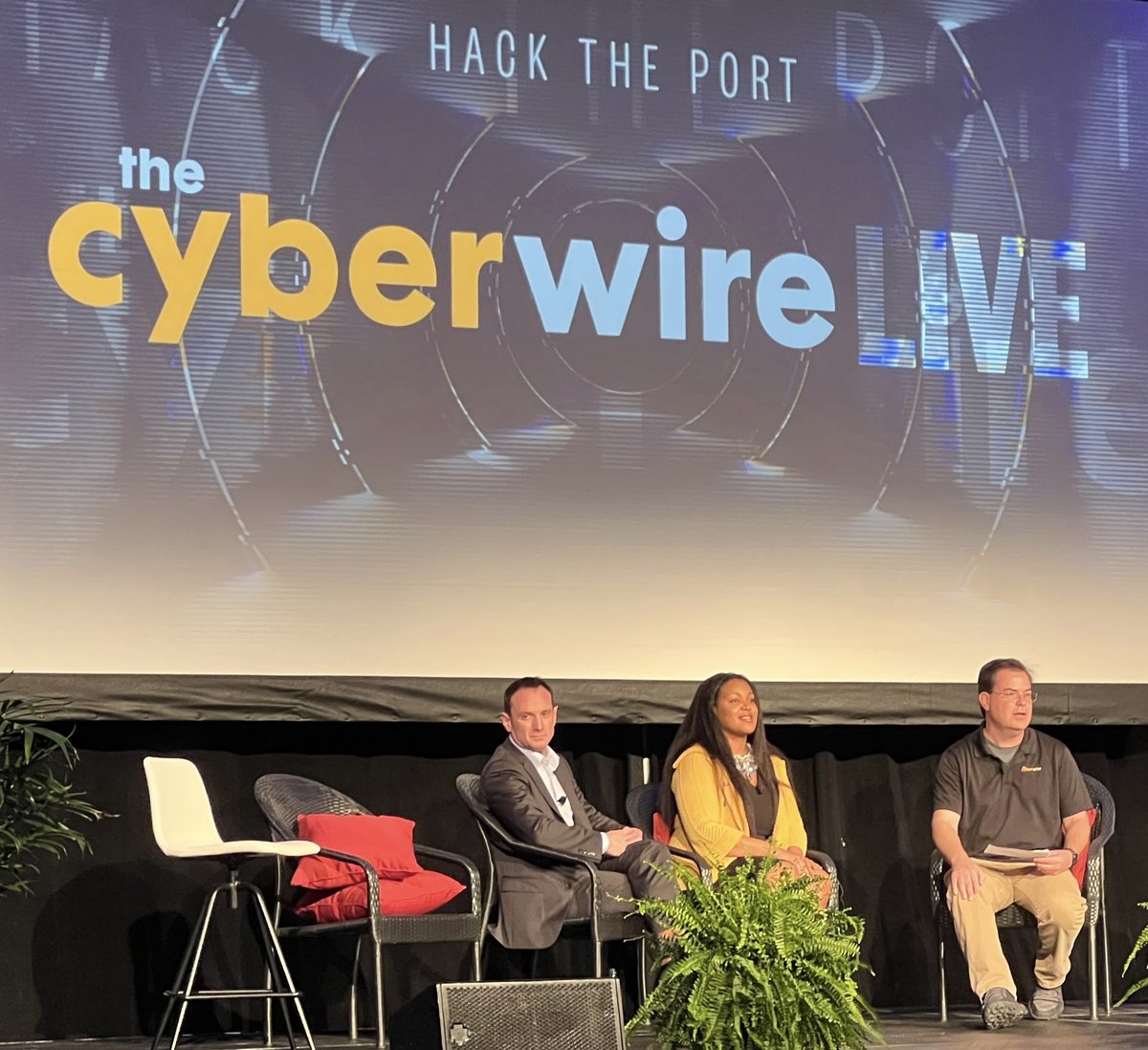 RoyaGordon's tweet photo. I can’t wait until this podcast episode airs. Such an insightful conversation with @thecyberwire and @RESecurity ! Keep y’all posted 🤗 #CyberSecurity #SupplyChain #HackThePort22 #womenintech #podcasts #PodcastAndChill https://t.co/odugKCnare