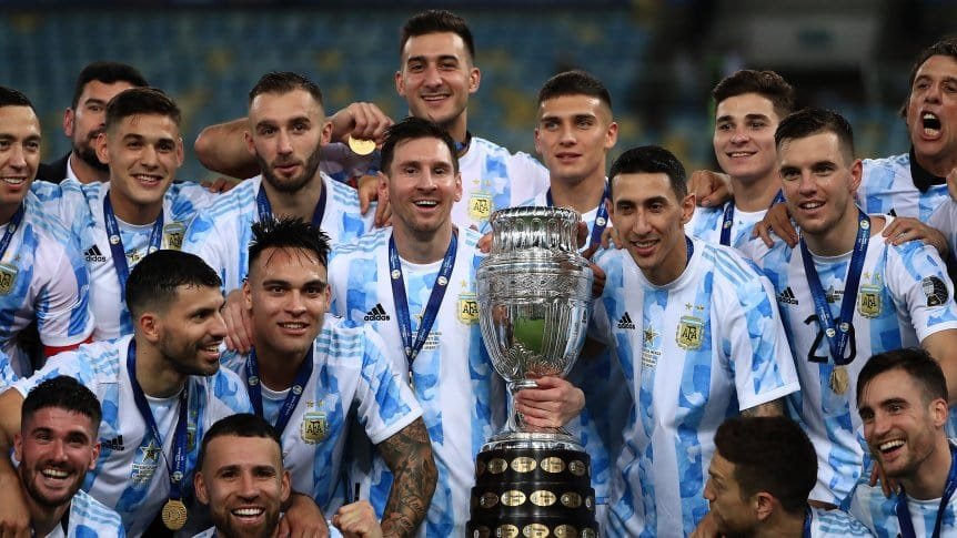 FinoYossen's tweet photo. Estaré en La Bombonera para el Argentina - Venezuela.

Si alguien quiere aportar su empuje para una cobertura que prioriza el ❤️ por sobre el ⚽, que mande MD, y lo menciono en la radio y mis redes.

Y si no, con un RT alcanza. Como siempre amigos, TODO por Messi y @LaScaloneta. https://t.co/ypGOCfq3md