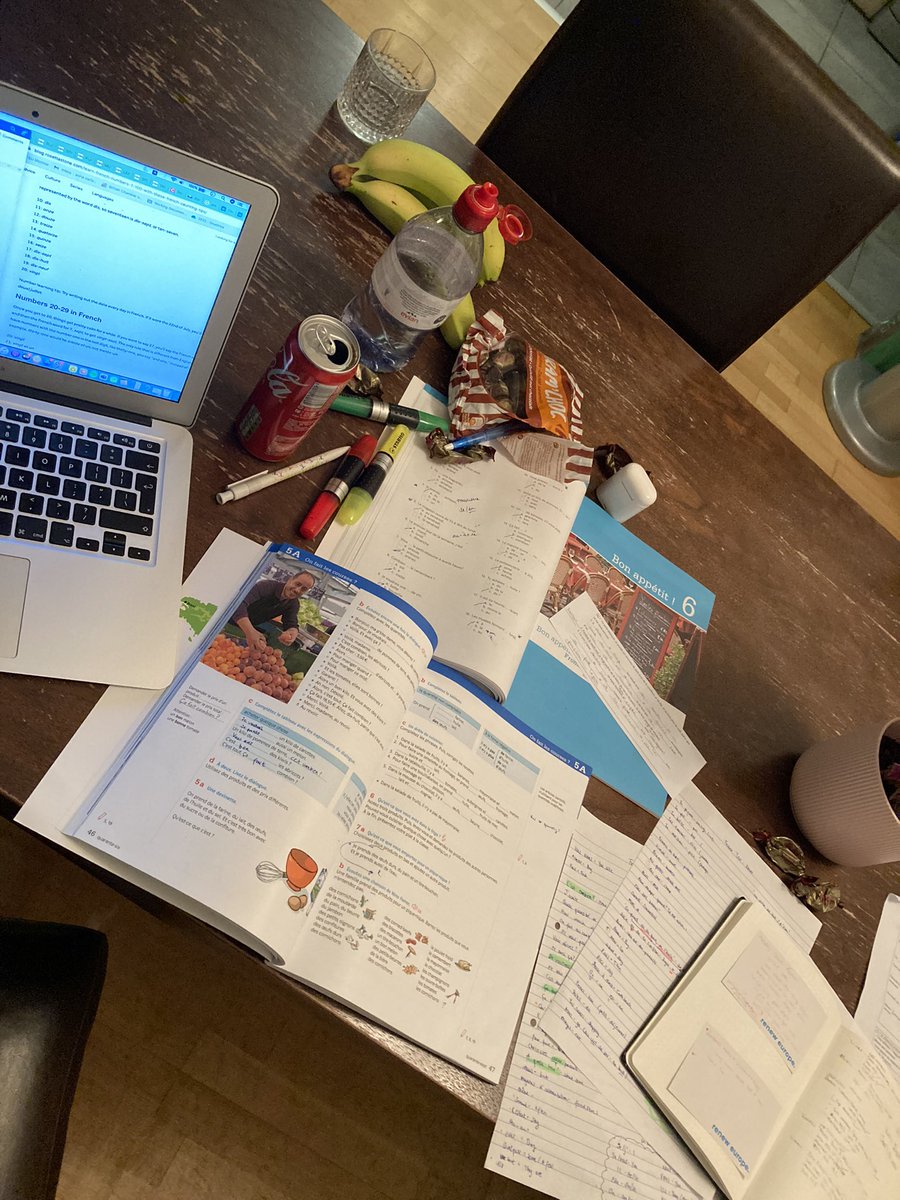 afcarle's tweet photo. Back to late night exam prep  #Frans1 @VUBrussel https://t.co/EAnp7KX3mr