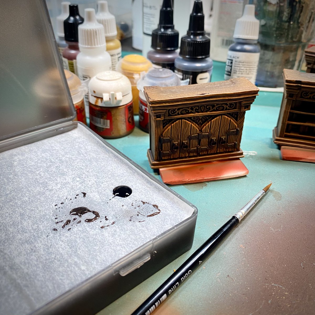 Jumped into the wet palette bandwagon. It’s a game changer! 😮

#Heroquest #heroquestgame #miniature #miniatures #warhammer #miniaturepainting