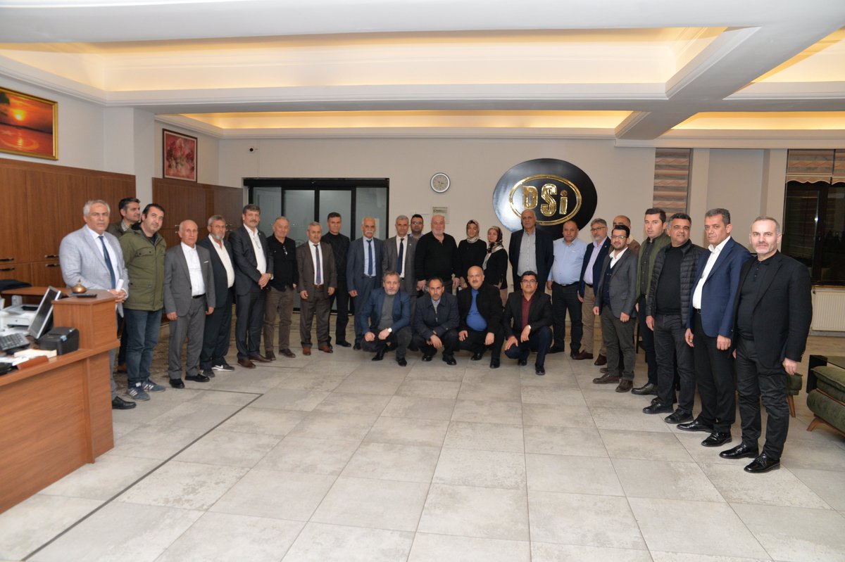 HBTONBUL's tweet photo. Enerji Bir-Sen Kahramanmaraş Şube teşkilatımızla bir aradayız.
Sendikal gündeme ve 15 Mayıs mutabakatlarına ilişkin Şube Divan Toplantımızı gerçekleştirdik.
Katılım gösteren teşkilat mensuplarımıza teşekkür ediyorum. https://t.co/xtbgLneCx2