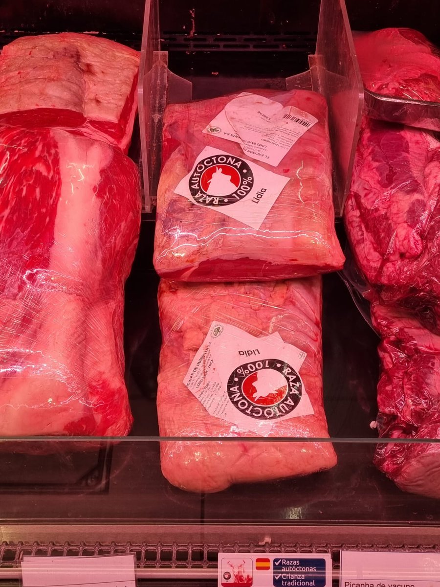 Fedelidia1's tweet photo. ¿Os gusta la carne de calidad, de procedencia ecológica criada en extensivo y a buen precio? La carne de lidia os encantará. Búscala con su sello #100%RazaAutóctona. En  @CarrefourES la podéis encontrar
#100x100nuestro #somosloquecomemos #ElToroesCampoyVida https://t.co/raRbkth3J4