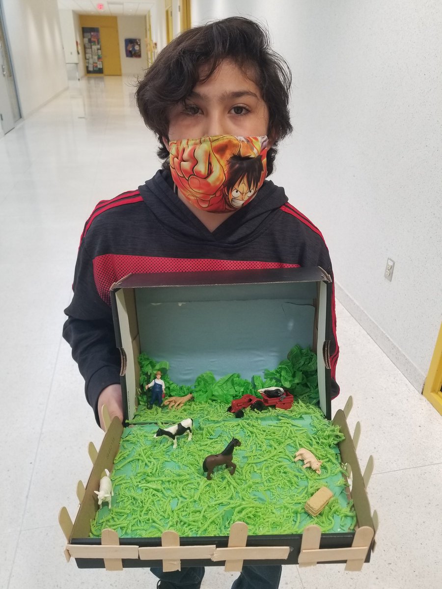 TXH1705's tweet photo. Prior to SB, the kids embarked on a project to make their own farms in a box. Here is some of the work that was produced. I'm thrilled at what they put together. Sometimes, a little PBA never hurts. 🐃💙🖤 #Unit13 #OpeningTheFrontier @Mr_Gadget007 #Jones #Toros https://t.co/Err2AW9olC