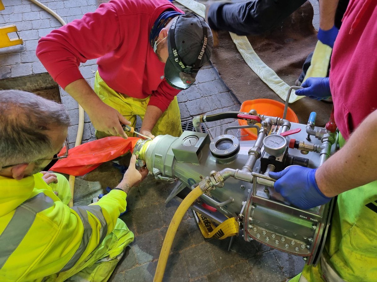 DrainDoctorNE's tweet photo. Our surgeons at work in their operating theatre ... https://t.co/CWF8o1Cr1U