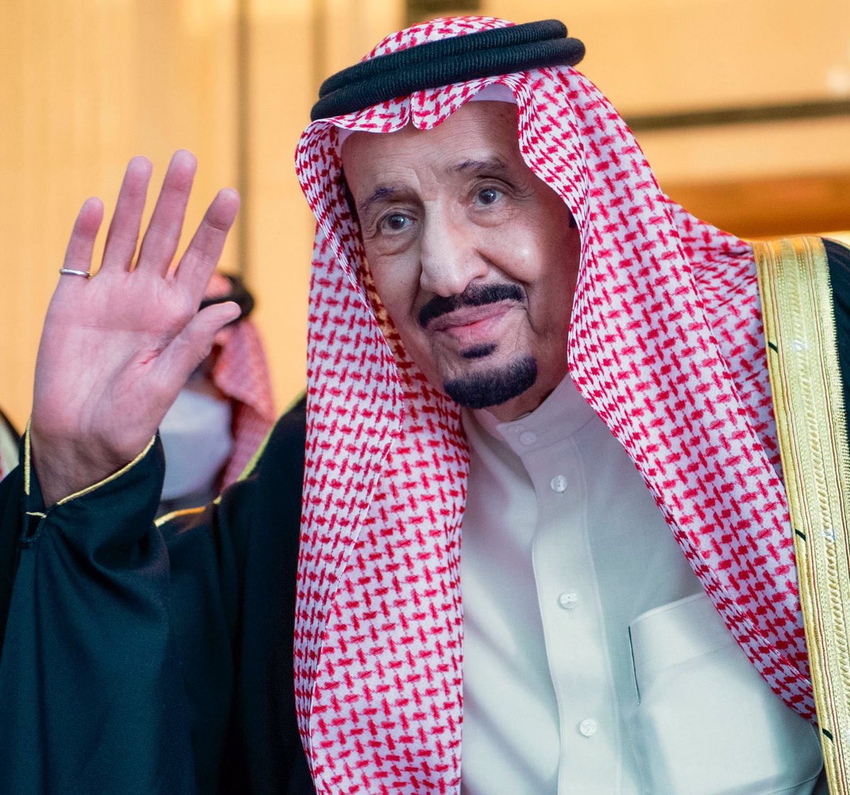 AJELNEWS24's tweet photo. الملك سلمان :

شكراً لأبنائي وبناتي من شعب المملكة على مشاعرهم النبيلة تجاهي.

💚💚 https://t.co/wyKLdjyFmG