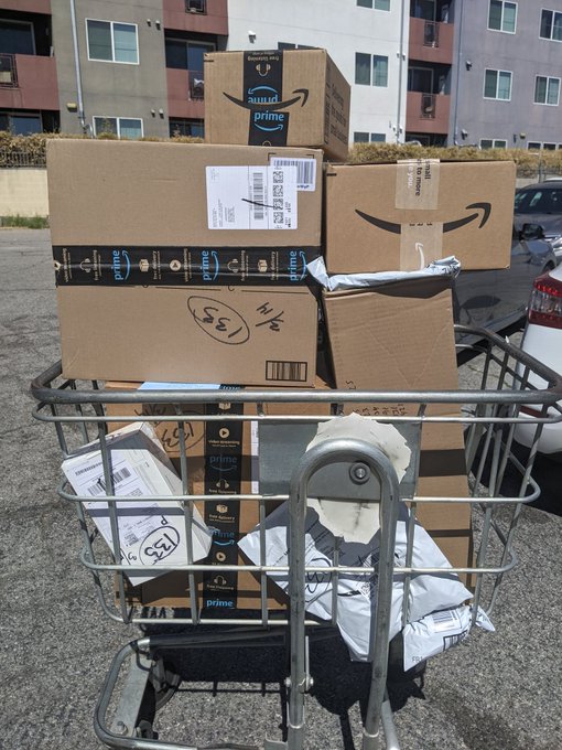 Lots of love pouring out of my PO Box today! I have the most thoughtful fans, can't wait to see what's<a href="/tag/mvsales"class="tags"><span>#mvsales</span></a>