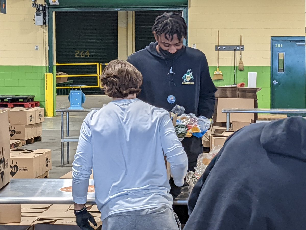 steveodierno's tweet photo. @Donovan_McKoy @SJRFB @CoachMarangi @CoachJohnLoose Donated time with 27 other @SJRHighSchool juniors at the @cfbnj &amp; received an offer from @ArmyWP_Football today. Congratulations. #sjrpride https://t.co/BpSxjlqvyc