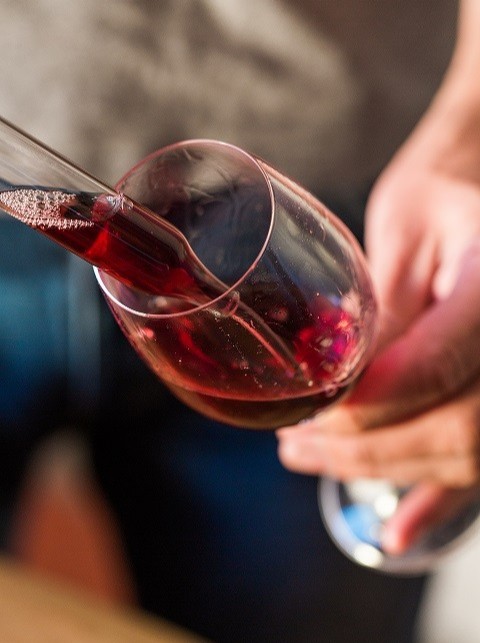BCWine's tweet photo. Tomorrow! Join #BCWine Pro @KurtisKolt LIVE for #WineWednesday and get the inside track on this 2018 Merlot from @DirtyLaundryVin Winemaker Mason Spink speaks to the grape and this vintage now available @bcliquorstores. Tune in Wednesday Noon on WineBCdotcom Instagram LIVE! https://t.co/O5eYY8Uzsc