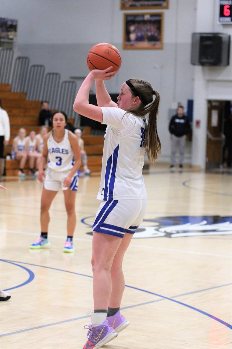 I am very excited to announce that I will be continuing my academic and basketball career at Grand View University! Huge thank you to my family, coaches, and teammates who have helped me along the way!! Go Vikings!! 🤍❤️
