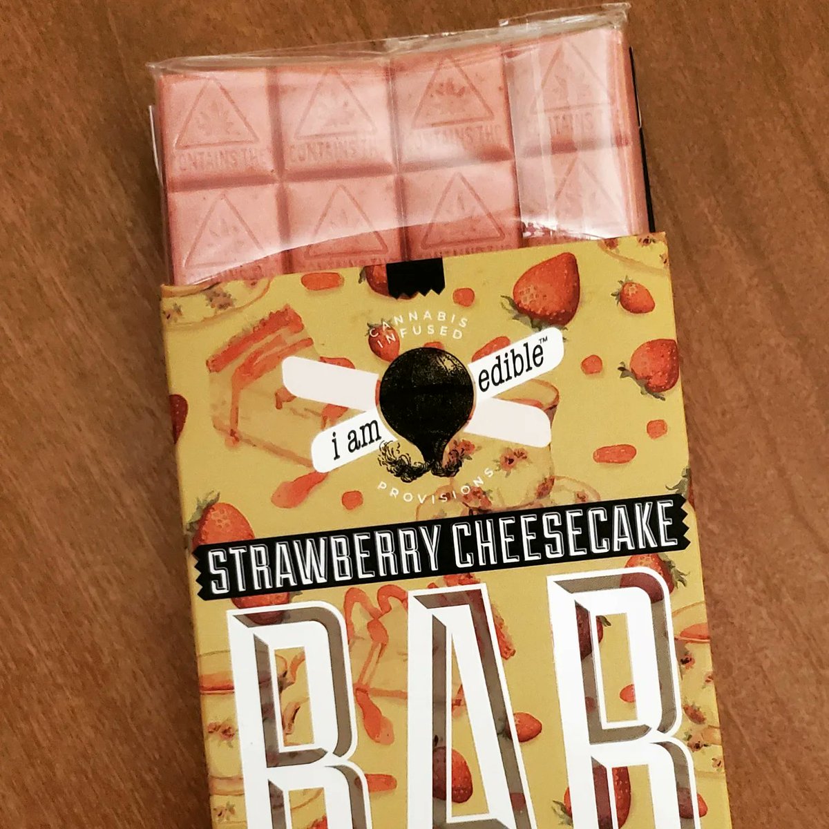 RawdawgRory's tweet photo. The first recipe I contributed to @iamedible2's line of chocolate bars, 'Strawberry Cheesecake'! This bar is loaded with real strawberries and bits of an in-house baked graham cracker crumble. So tasty! 
#revolutionaryclinics #edibles #CannabisCommunity https://t.co/gYY4khOOQb