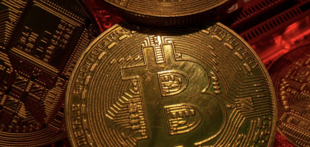 Crypto_Daily9's tweet photo. Malaysia's Deputy Minister of Communications Zahidi Zainul proposed in the Malaysian Parliament on Monday that the country should recognise #Bitcoin as legal tender. https://t.co/8XseGRaGNX