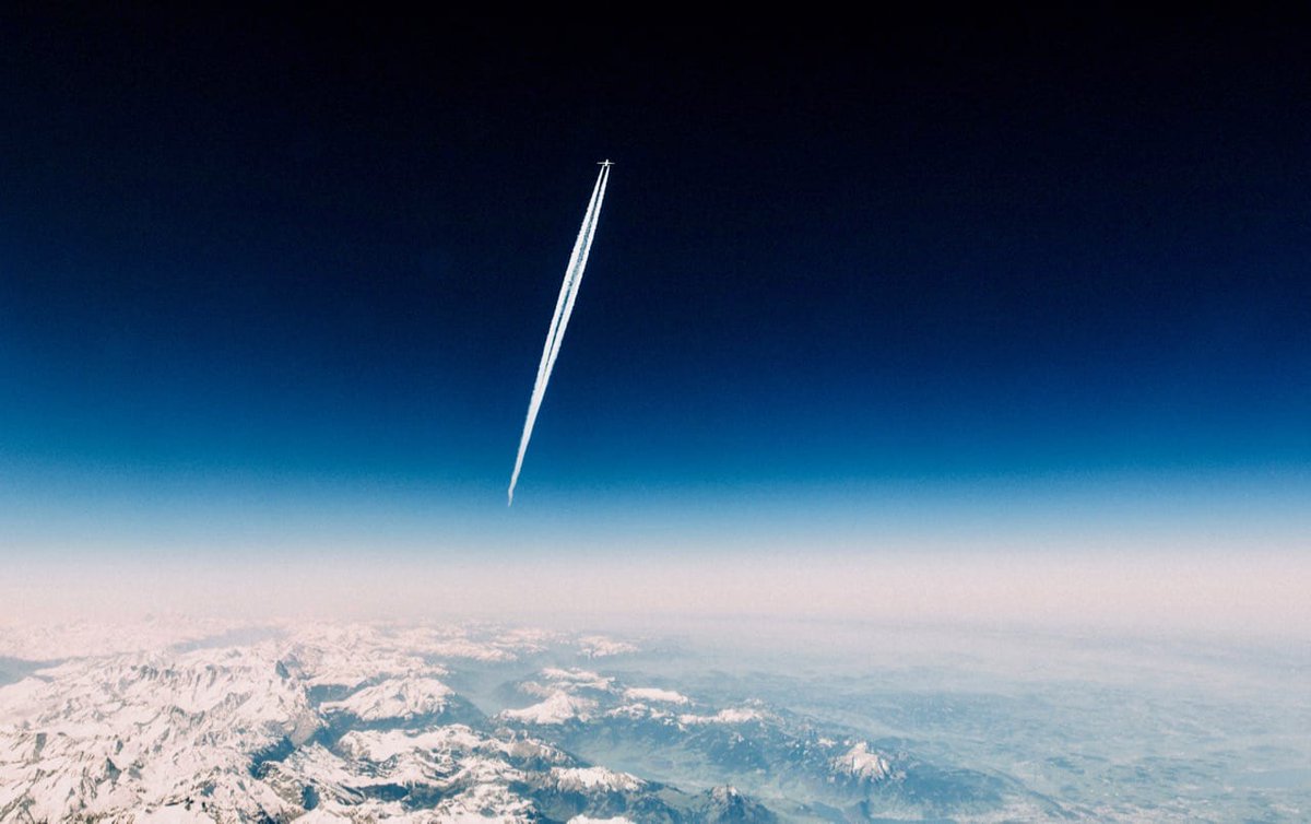 стратосфера. цвет стратосферы. в стратосфере наблюдается. облака в стратосфере. рассвет с мкс.