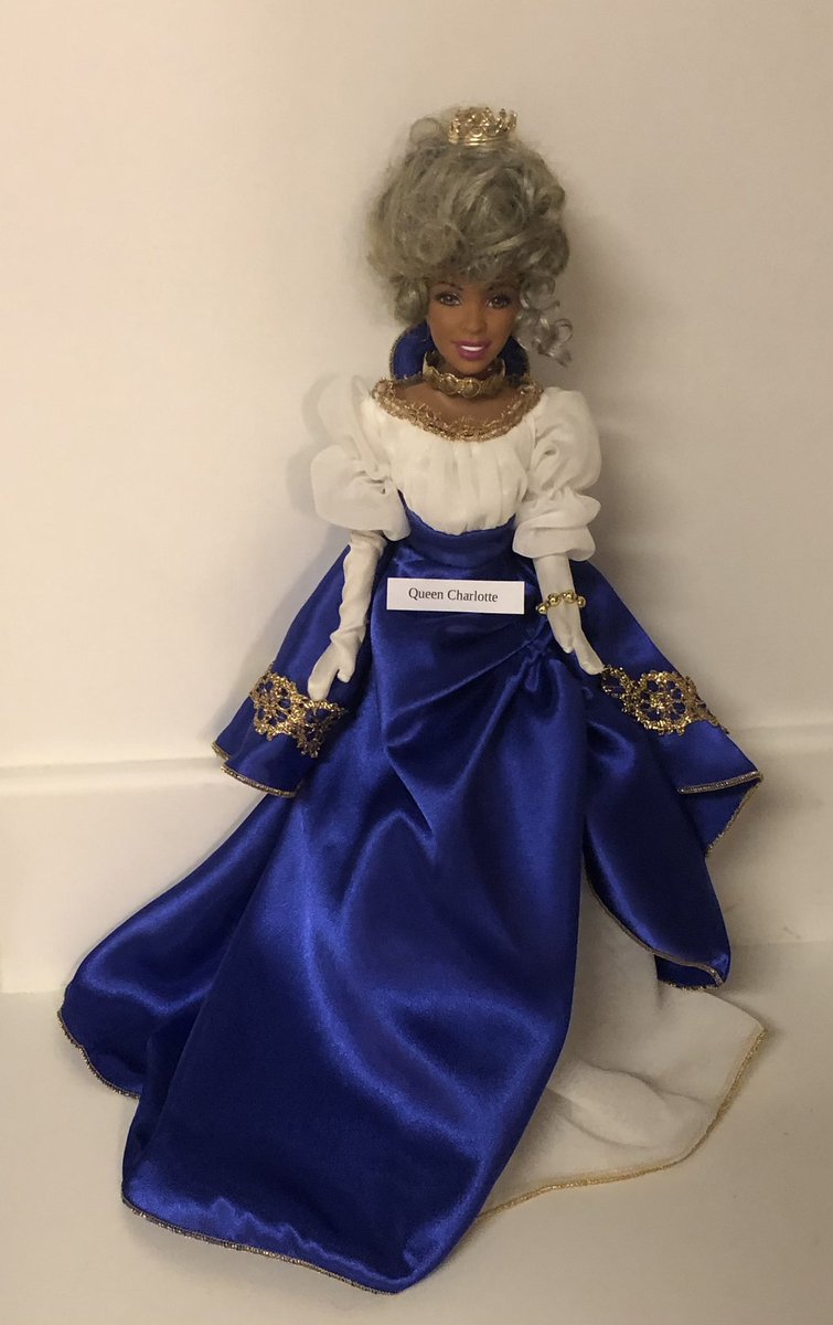 beachcrazy70's tweet photo. @SyvonneThebend Thanks so much she really turned out! Also love all the Queenโs looks-I did a few of them. #Crazywigs #Bridgerton ๐ธ๐พ๐ธ๐พ๐ธ๐พ https://t.co/LGecsokL3L