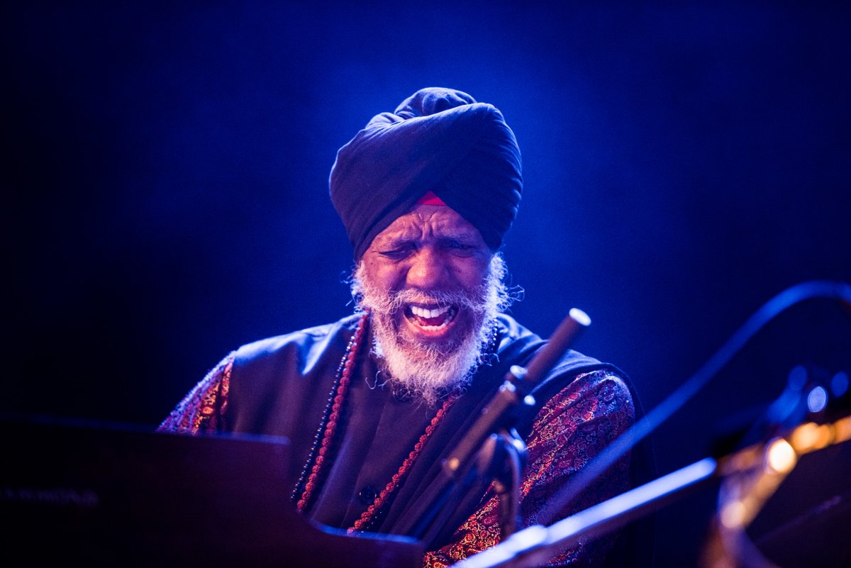 #Organ glory:#classicalmusic <a href="/BMOPmusic/">Boston Modern Orchestra Project (BMOP)</a> #concert #PaulJacobs #SymphonyHall #organ #Bach #StephenPaulus #Concerto. #Jazz #HammondB3 bliss <a href="/JoeyJazzOrgan/">Joey DeFrancesco</a> #MoreMusic <a href="/MackAvenueMusic/">Mack Avenue Music</a> <a href="/bluenoterecords/">Blue Note Records</a> #DrLonnieSmith #Breathe <a href="/IggyPop/">Iggy Pop</a> <a href="/AliciaOlatuja/">Alicia Olatuja</a>. #Review: bostonconcertreviews.com/new-music-from…