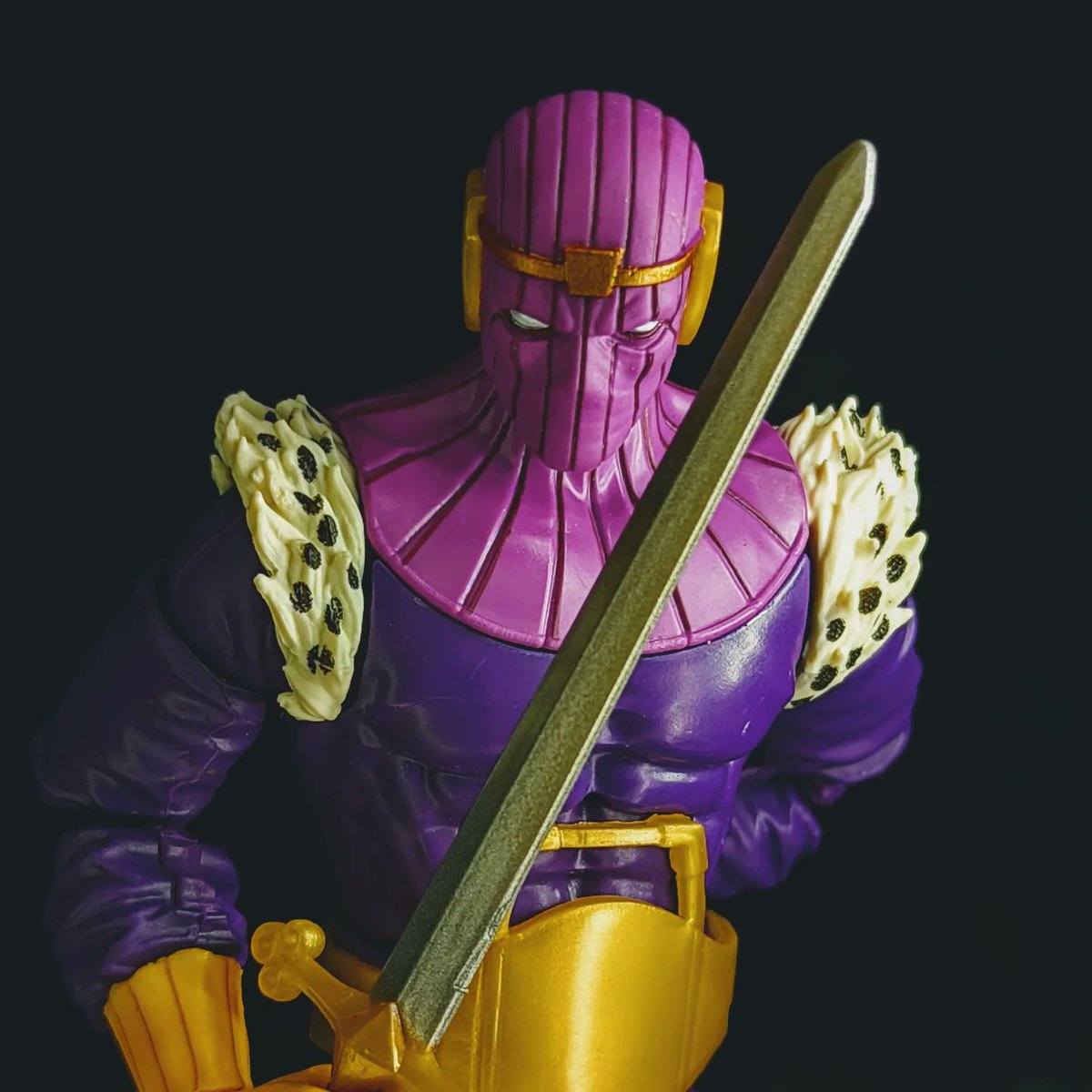 MarkyLegends's tweet photo. I love the expanding roster of villains!! 

#Marvel #MarvelLegends #baronzemo #redskull #drdoom #hasbro https://t.co/5df76lcaDs
