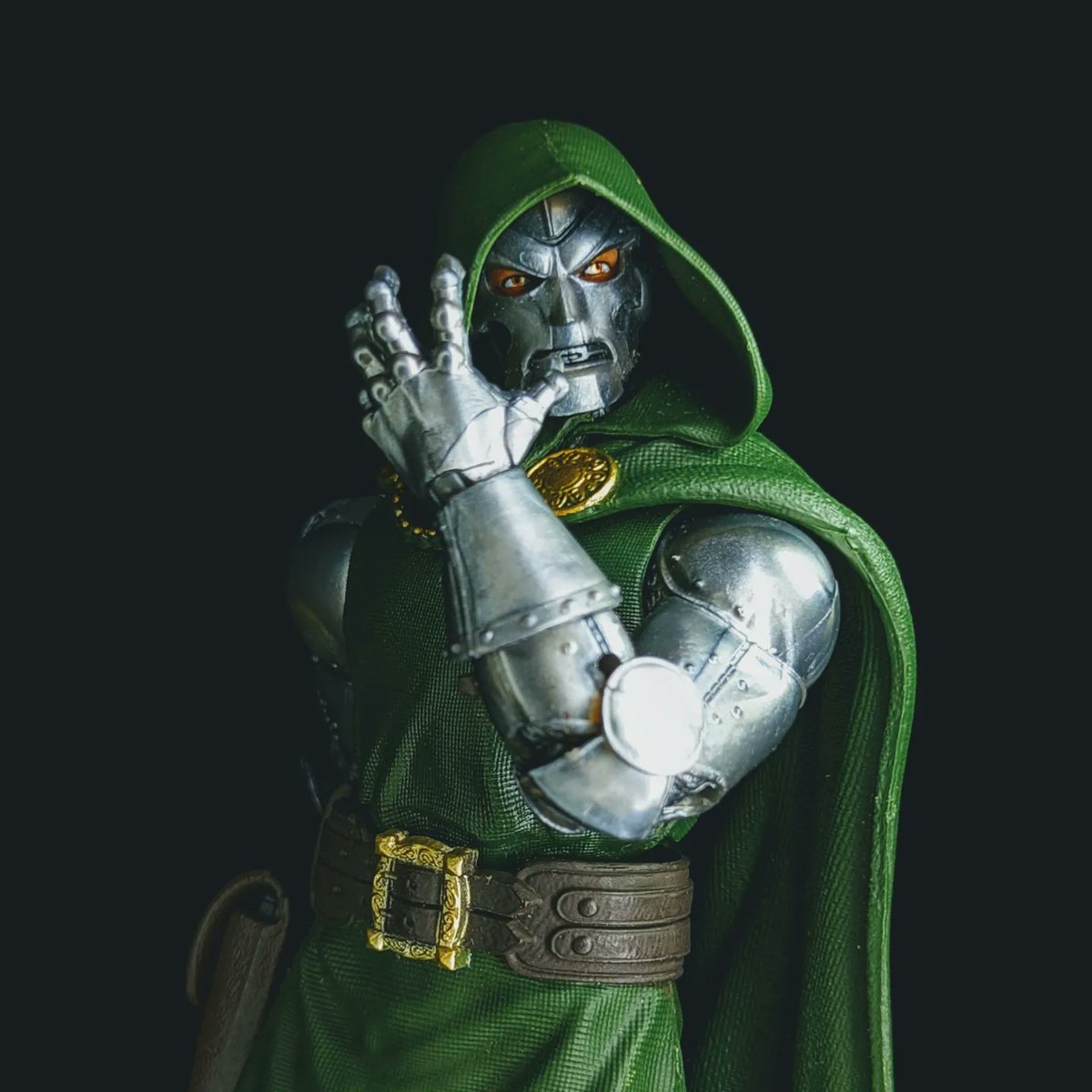 MarkyLegends's tweet photo. I love the expanding roster of villains!! 

#Marvel #MarvelLegends #baronzemo #redskull #drdoom #hasbro https://t.co/5df76lcaDs