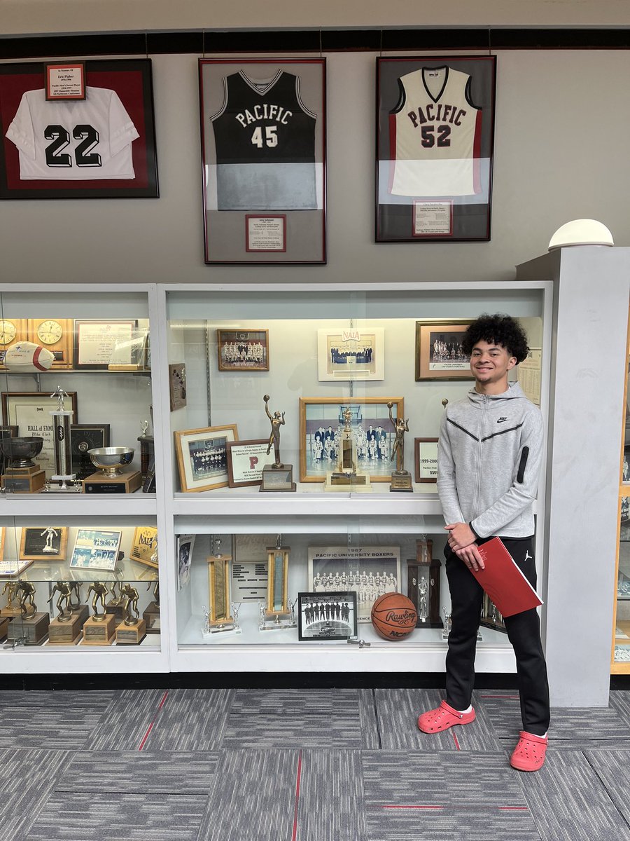 cbgethan's tweet photo. Thank you Coach Minor for having me on an amazing unofficial visit. Was a great experience! @BXRHPS @coachMinor3 https://t.co/Urn5x7SPIl