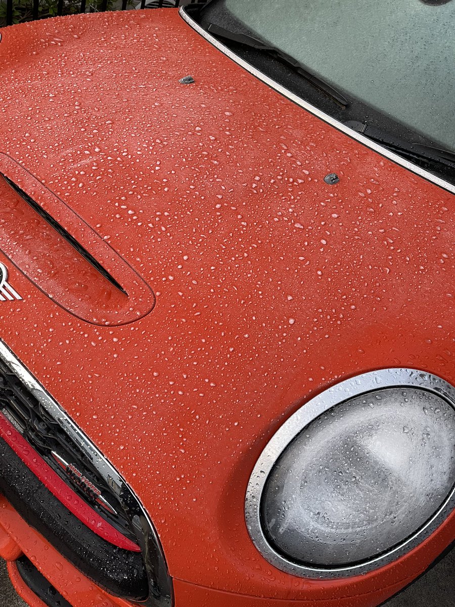 chikaponmini's tweet photo. こ、凍ってる…😅
#MINI #f57jcw https://t.co/TW1SwPmfu9