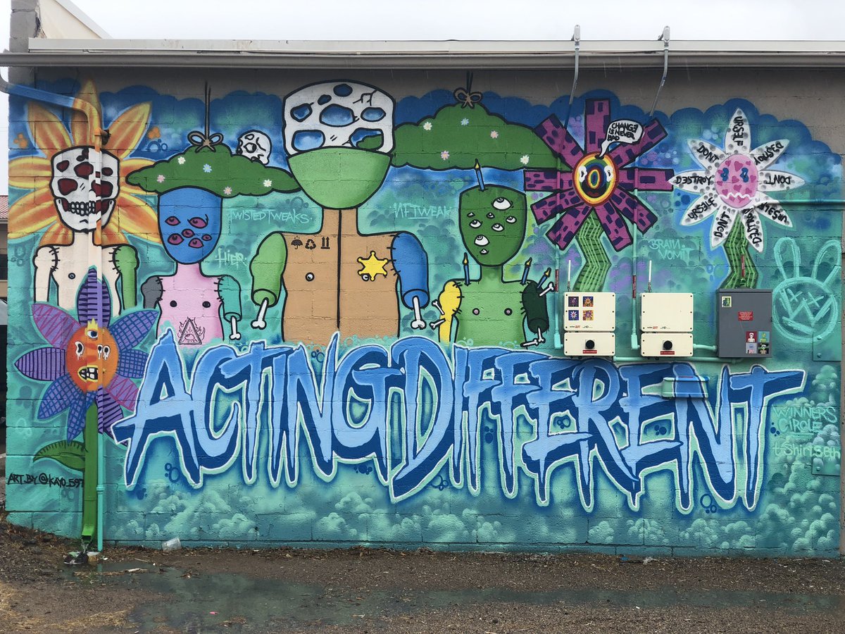 @NFtweak <a href="/steven__rea/">🍄BRAiN VOMiT🍄</a> <a href="/TwistedTweakNFT/">Twisted Tweaks</a> @BV_nft @winnerscirclenm @kayo_597 hier life!#WeAreAllTweaks #lfgrow #webloomin #tshirtsdoteth #alamogordo #newmexico #tshirtshop #graffiti #art #cans