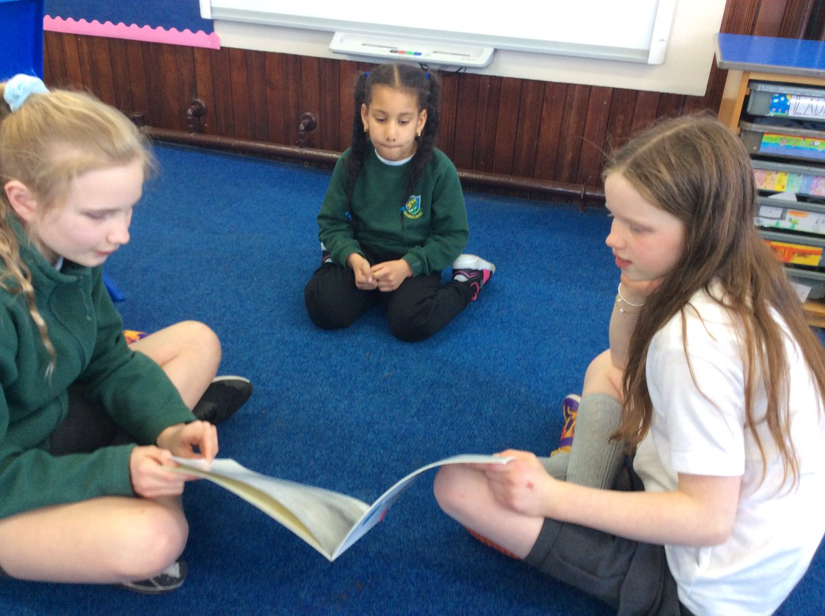 Thank you to P2 R10 for coming to visit us for shared reading today! <a href="/MrsBrucex/">Mrs Bruce</a>