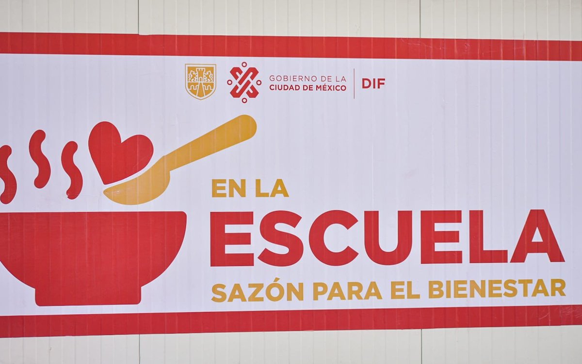 esthela_damian's tweet photo. ¡Un gran apoyo el que brinda el gobierno de @Claudiashein a nuestros pequeños estudiantes con el Programa de #AlimentosCalientes del @DIFCDMX! https://t.co/8S7pAH7w2S