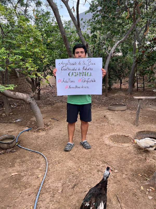 Yhoachd's tweet photo. @NoeliaCallao Sr premier @anibaltorresv 20mil estudiantes le pedimos que nos apoye en la lucha de la #AmpliacionBecaContinuidad, pues el 
@MEF_Peru si nos apoya sin embargo el @MineduPeru y @RosendoSernaR nos dan la espalda.Tenemos el apoyo de la aprobación de la moción 1985 del congreso. https://t.co/xySji08I8T