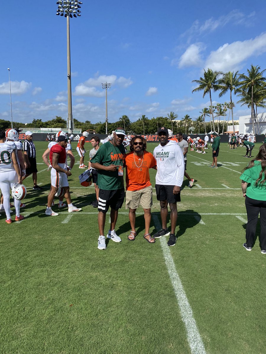 Romarley's tweet photo. Our Brotherhood untouchable @CanesFootball
@CoachRumph16
#RolandSmith ( State Champs )
Our Future Canes from Alabama ..🖐🤚
We Ready Now
#LIONORDER 🧬 https://t.co/IJpfub8sxn
