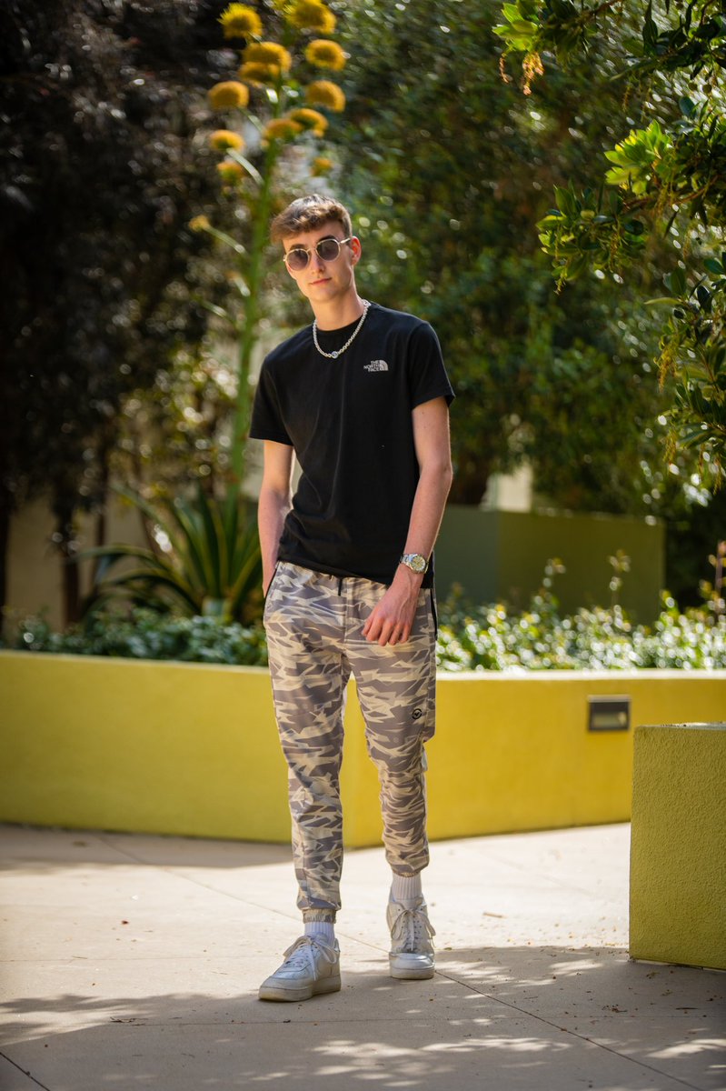 hi :)

📸<a href="/ItBeCaleb/">Caleb</a>