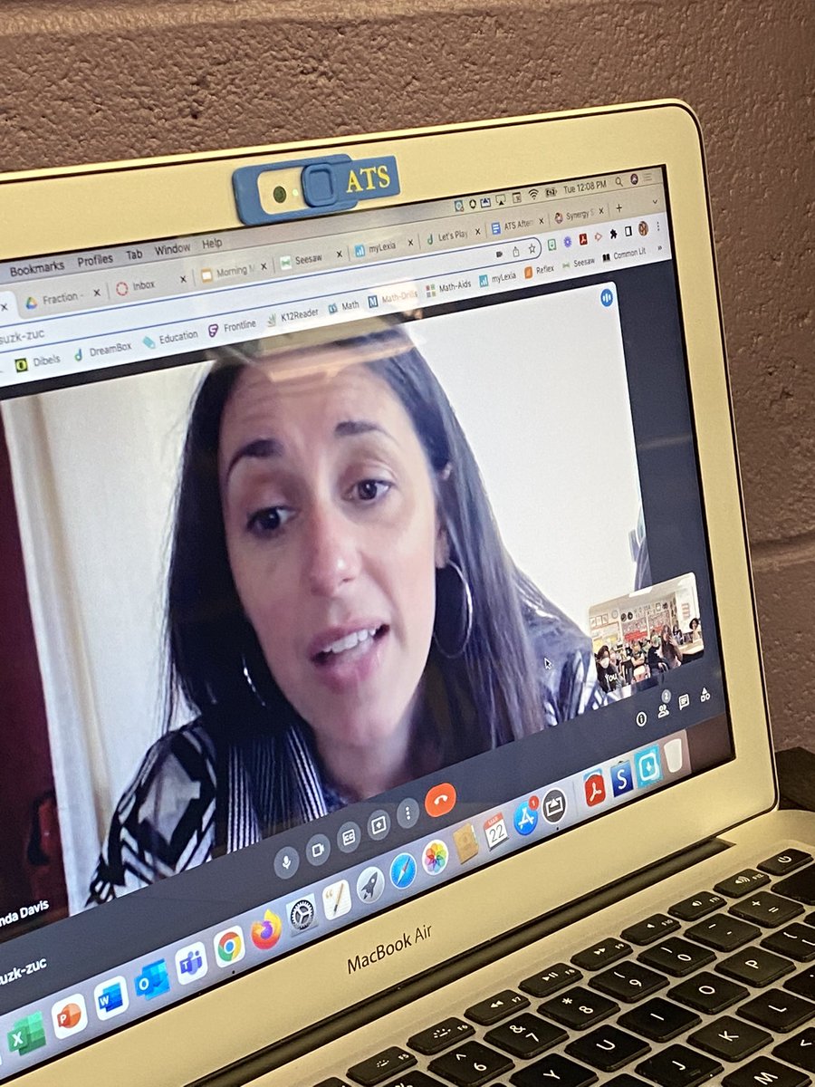 MyRedCooper's tweet photo. Another amazing visit with @amandadavisart today. She read You Matter by @theartoffunnews and we discussed why each of us matters on this world. Can’t wait to share our #WhyYouMatter statements. #KidsNeedMentors https://t.co/osNgeUeBZ3