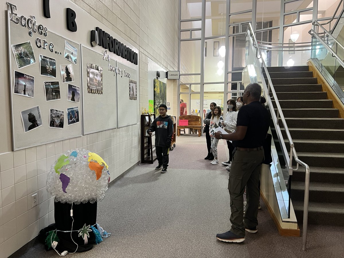 erin_inthePYP's tweet image. @GrandviewPYP E.C.O took our SBPC on a tour to show off what makes GHE unique and stand out! Their focus was on the IB Learner Profile, mindfulness, the SDGs, &amp;amp; 5th grade Exhibition. 

We are so proud of the student agency and voice of our students! 

#LifeAtGHE #ibpyp #agency