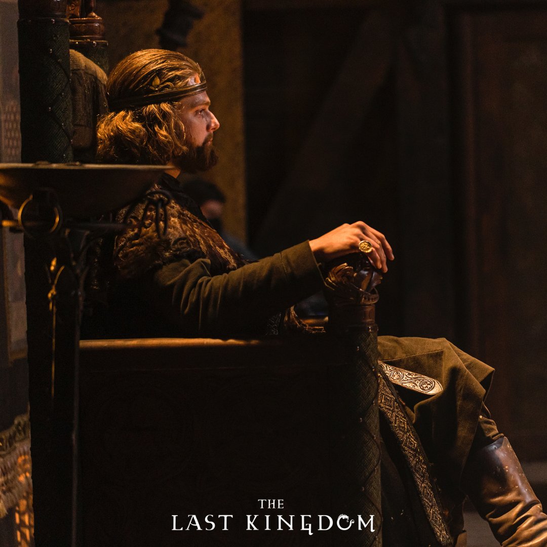 TheLastKingdom's tweet photo. You have the King's attention. #TLK5 #TheLastKingdom https://t.co/WPFXhMl6Bu