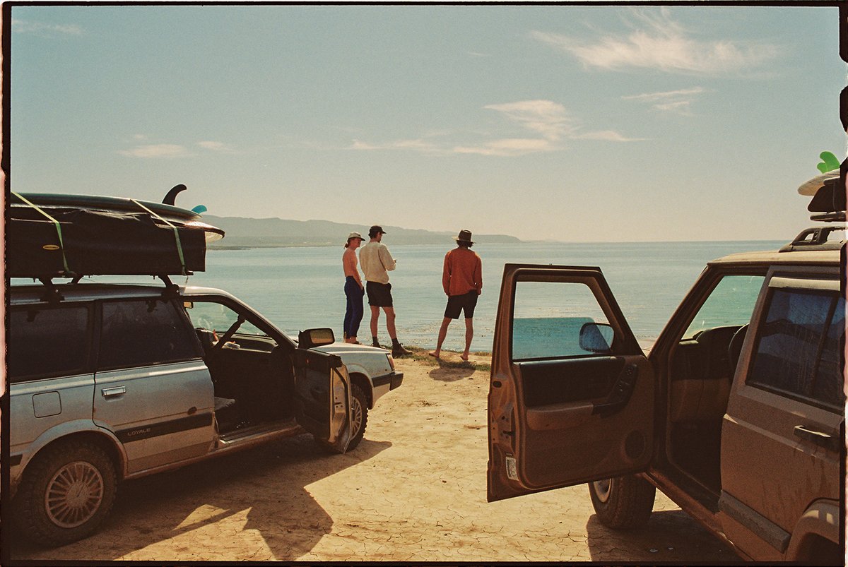 fieldmag's tweet photo. 23 film photos made on medium format AND 35mm film by the homie @brianchorski ?? Oh hell yes

https://t.co/vGKRDsWUi6 https://t.co/GqYzQEgMad