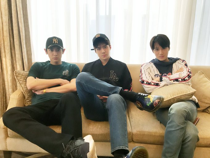 if u open this code its not related sorry i just wanna put jongin here. ok bye stream KAI and Peaches