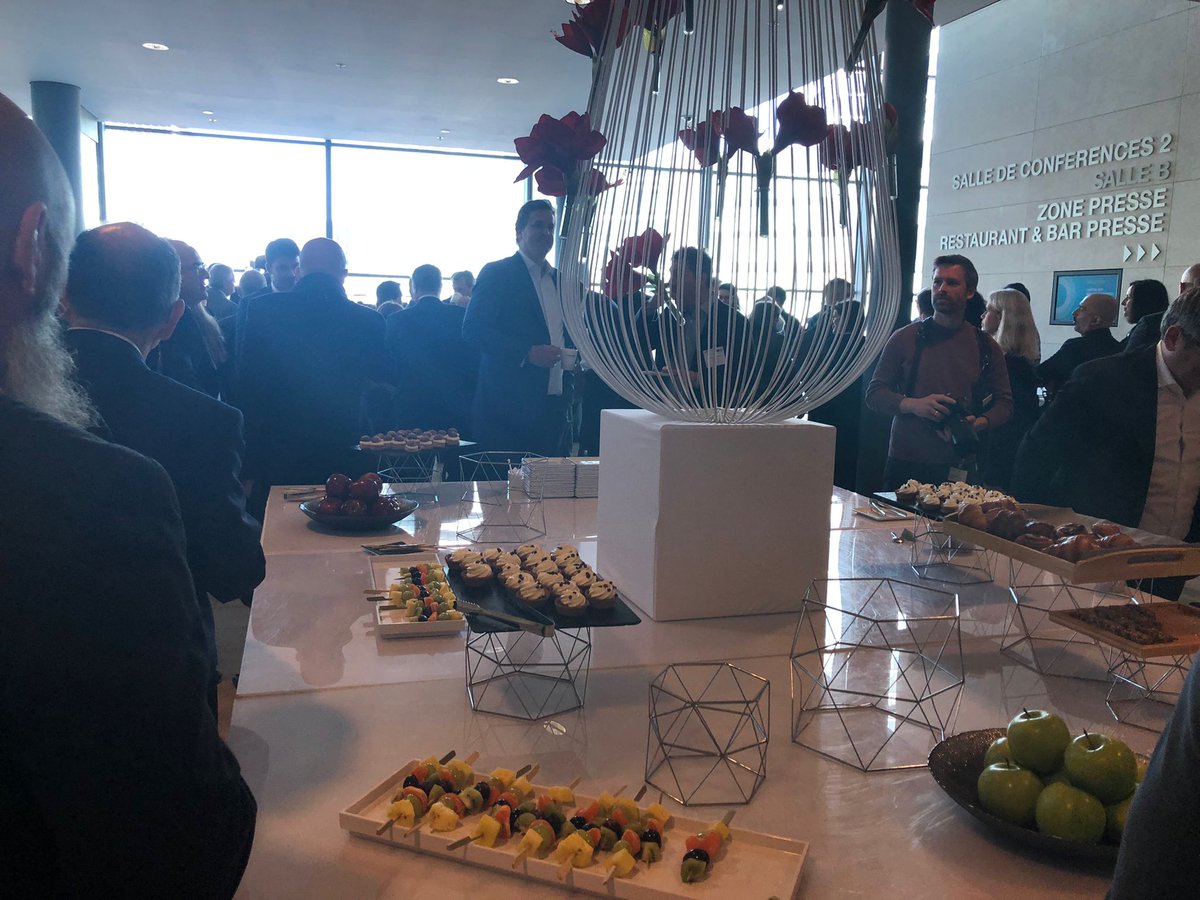 #Networking time! Enjoy food and drinks kindly sponsored by <a href="/KPMGLuxembourg/">KPMG Luxembourg</a>. Meet and connect with your peers and our speakers.