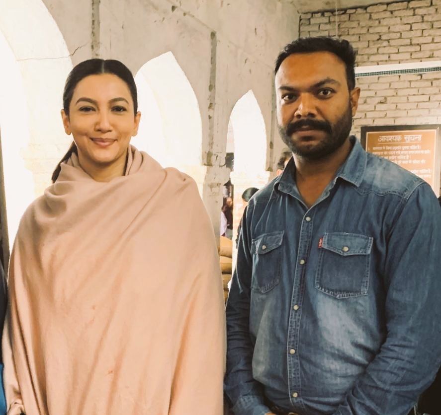 gurtejsonu's tweet photo. With @GAUAHAR_KHAN #shooting #movie #ikroop https://t.co/9BbpyQjytl