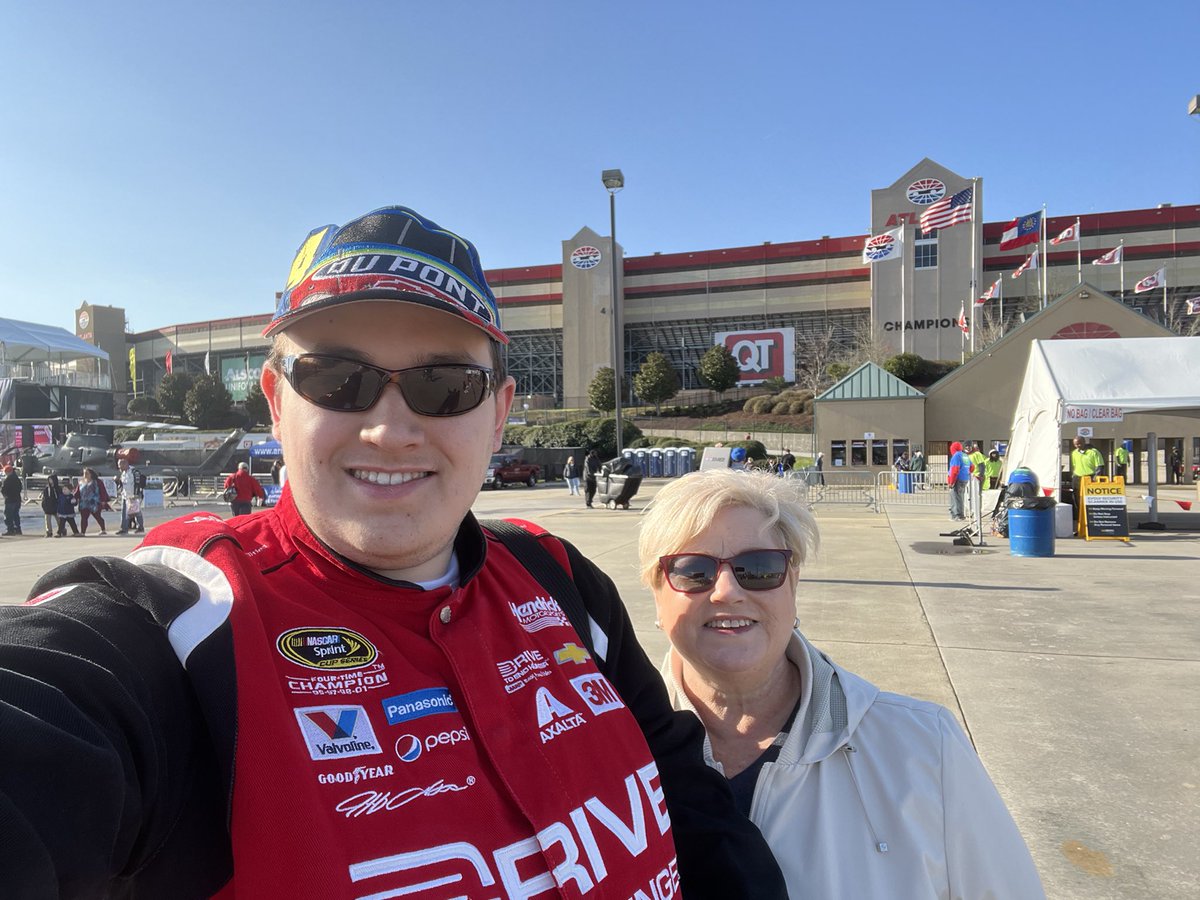 indiegrndscafe's tweet photo. Drew was living his best life at the @amsupdates this weekend cheering on @CoreyHeim_ and checking out the new pavement. Drew just wanted to get behind the wheel to try it out on his own! Maybe next time? 🏁@HawkSMI @SRXracing @NASCAR_Trucks @RayEvernham @JeffGordonWeb #godrew https://t.co/8ycGvYkdrp