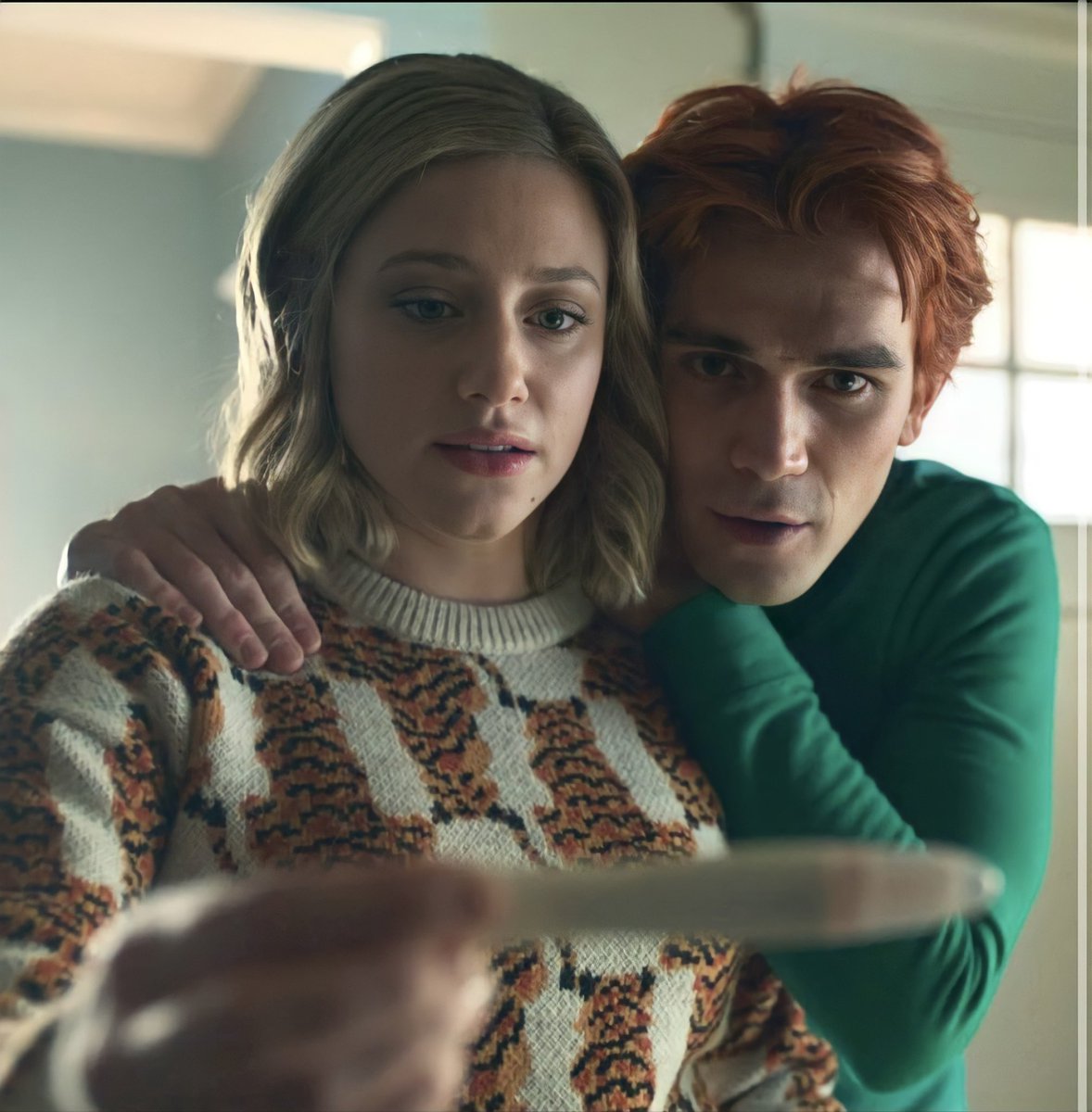 BettsArchiess's tweet photo. HASNT IT EVER HIT YOU GUYS THAT AT THIS POINT THE LOVE CONFESSION PROBABLY HAPPENED ALREADY AND THEY ARE LIVING TOGETHER!??!!??! https://t.co/McHi65p89g