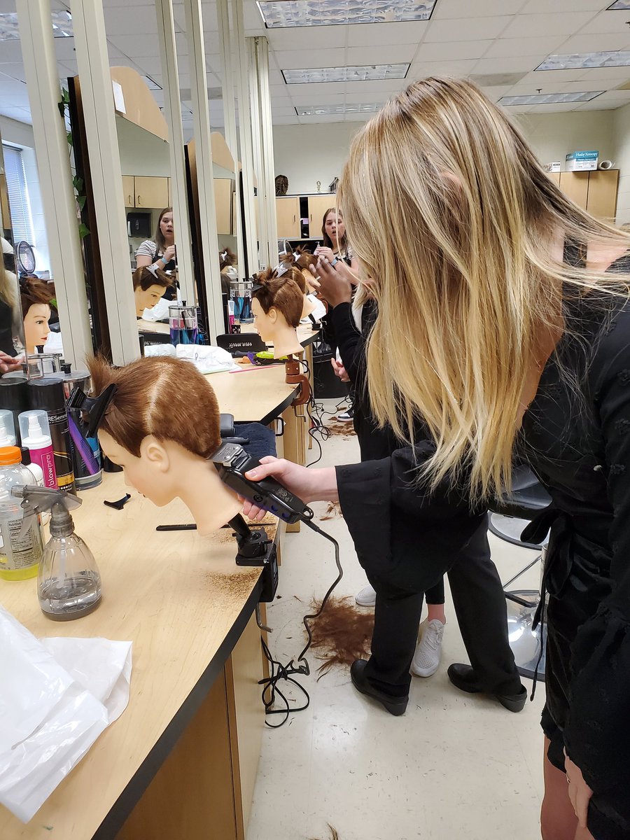 Shearious1's tweet photo. Lot of clipper cutting going on in powhatan high school cosmetology https://t.co/R4myJkOJ0b