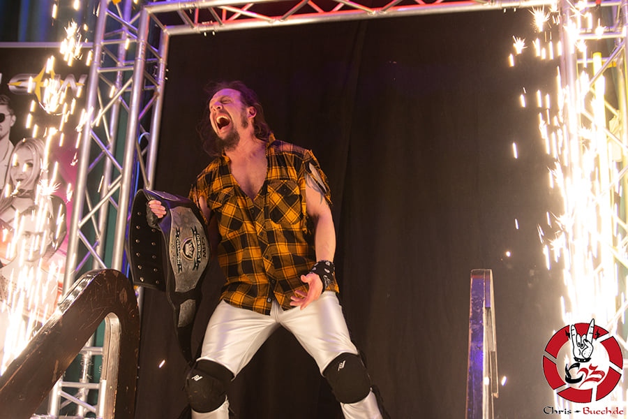 Nach langer Zeit mal wieder Wrestling. Fotos von GHW Crossroad findet ihr hier bit.ly/3LmROVR
#cb #cow #cwe #ghw #ngw #prowrestling #nxtuk #wrestling #wwe  #fighter #prowrestling #champion #wwe #indywrestling #wrestlingdeutschland #lucha #highflyer #impactwrestling #aew