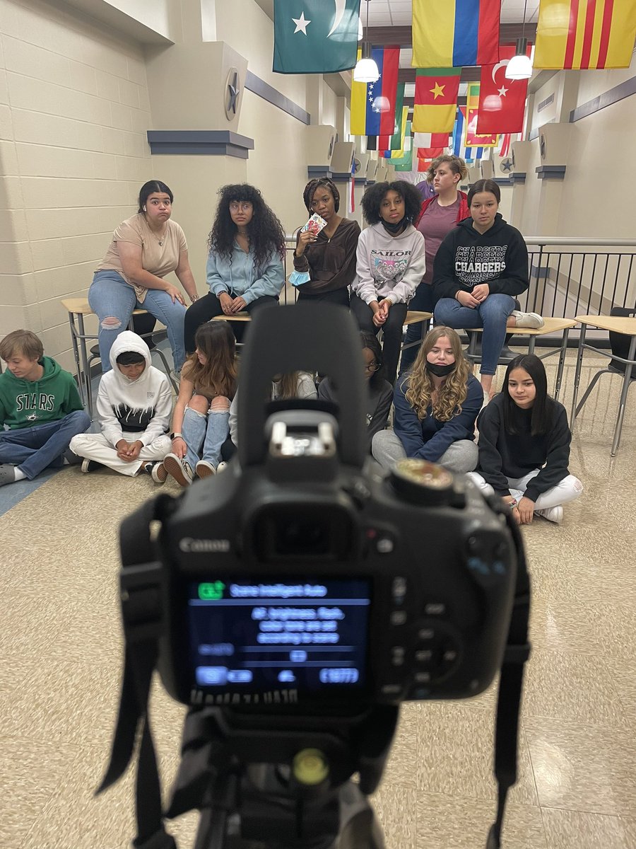 MrsBowesClass's tweet photo. A little yearbook fun with this crazy group. We’ve got 6 days and counting for yearbook to be done. Nooooo pressure. @LeamanJH @BalfourYB https://t.co/Mn7JI7Rtau